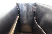 Load image into Gallery viewer, HERMES KELLY 28 Box carf leather Black 〇V Engraving  Shoulder bag 600120317
