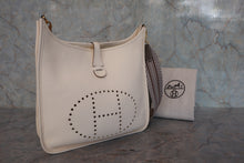 将图片加载到图库查看器，HERMES EVELYNE 2PM Clemence leather Nata Z刻印 Shoulder bag 800090142
