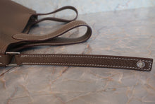 Load image into Gallery viewer, HERMES PICOTIN LOCK PM Clemence leather Etoupe gray □Q Engraving Hand bag 700120019
