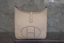 将图片加载到图库查看器，HERMES EVELYNE 2PM Clemence leather Nata Z刻印 Shoulder bag 800090142
