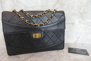 CHANEL 2.55 Matelasse chain shoulder bag Lambskin Black/Gold hadware Shoulder bag 700060129