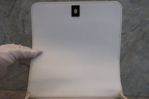CHANEL/シャネル ココマークショルダーバッグ キャビアスキン ホワイト ショルダーバッグ 700090065