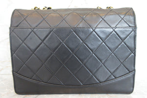 CHANEL 2.55 Matelasse chain shoulder bag Lambskin Black/Gold hadware Shoulder bag 700060129