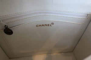 CHANEL/シャネル ココマークショルダーバッグ キャビアスキン ホワイト ショルダーバッグ 700090065