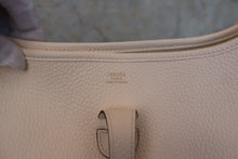 将图片加载到图库查看器，HERMES EVELYNE 2PM Clemence leather Nata Z刻印 Shoulder bag 800090142
