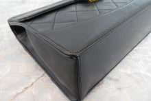 Load image into Gallery viewer, CHANEL 2.55 Matelasse chain shoulder bag Lambskin Black/Gold hadware Shoulder bag 700060129
