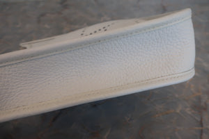 HERMES／エルメス エブリンTPM トリヨンクレマンス ニューホワイト B刻印 ショルダーバッグ 700050272