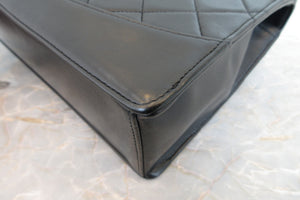 CHANEL 2.55 Matelasse chain shoulder bag Lambskin Black/Gold hadware Shoulder bag 700060129