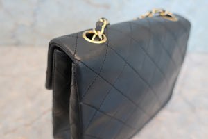 CHANEL Mini Matelasse single flap chain shoulder bag Lambskin Black/Gold hadware Shoulder bag 700090100
