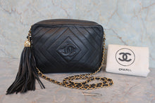 Load image into Gallery viewer, CHANEL CC mark fringe chain shoulder bag Lambskin Black/Gold hadware Shoulder bag 800060200
