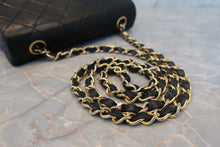 Load image into Gallery viewer, CHANEL Mini Matelasse single flap chain shoulder bag Lambskin Black/Gold hadware Shoulder bag 700090100
