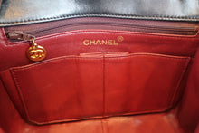 Load image into Gallery viewer, CHANEL Mini Matelasse single flap chain shoulder bag Lambskin Black/Gold hadware Shoulder bag 700090100
