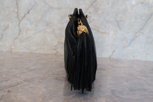 画像をギャラリービューアに読み込む, CHANEL/シャネル ココマークフリンジチェーンショルダーバッグ ラムスキン ブラック/ゴールド金具 ショルダーバッグ 800010014
