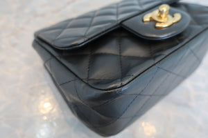 CHANEL/シャネル ミニマトラッセチェーンショルダーバッグ ラムスキン ブラック/ゴールド金具 ショルダーバッグ 700090095