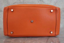 将图片加载到图库查看器，HERMES LINDY 30 Clemence leather Orange X刻印 Shoulder bag 800050097
