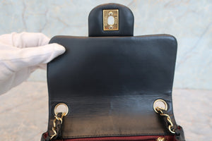 CHANEL/シャネル ミニマトラッセチェーンショルダーバッグ ラムスキン ブラック/ゴールド金具 ショルダーバッグ 700090095