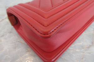 CHANEL/シャネル ボーイシャネル チェーンショルダーバッグ ラムスキン レッド/ゴールド金具 ショルダーバッグ 700060077