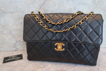 Load image into Gallery viewer, CHANEL Medium Matelasse single flap chain shoulder bag Lambskin Black/Gold hadware Shoulder bag 700090126
