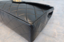 Load image into Gallery viewer, CHANEL Medium Matelasse single flap chain shoulder bag Lambskin Black/Gold hadware Shoulder bag 700090126
