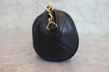 将图片加载到图库查看器，CHANEL/香奈儿 经典双C 流苏 链条包 羊皮 Black/Gold hadware(黑色/金色金属) 肩背包 800020221
