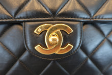 Load image into Gallery viewer, CHANEL Medium Matelasse single flap chain shoulder bag Lambskin Black/Gold hadware Shoulder bag 700090126
