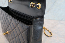 Load image into Gallery viewer, CHANEL Medium Matelasse single flap chain shoulder bag Lambskin Black/Gold hadware Shoulder bag 700090126
