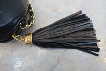 将图片加载到图库查看器，CHANEL/香奈儿 经典双C 流苏 链条包 羊皮 Black/Gold hadware(黑色/金色金属) 肩背包 800020221
