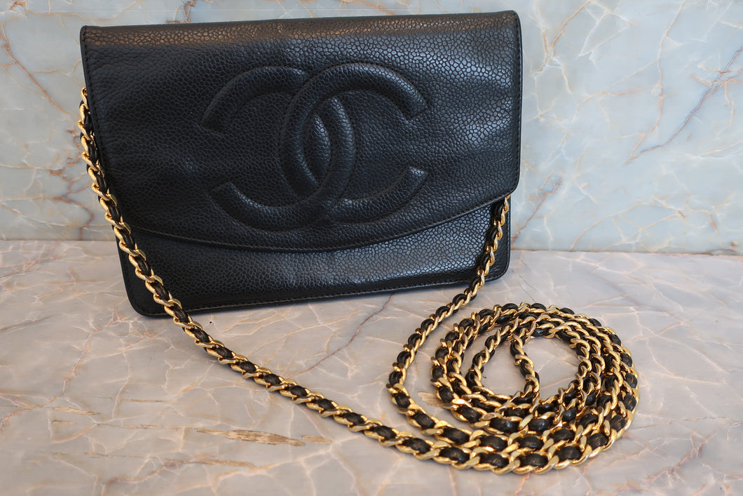 CHANEL CC mark chain wallet Caviar skin Black/Gold hadware Shoulder bag 700090052
