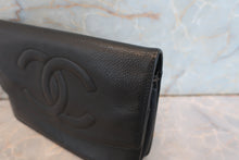 Load image into Gallery viewer, CHANEL CC mark chain wallet Caviar skin Black/Gold hadware Shoulder bag 700090052
