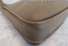 將圖片載入圖庫檢視器 HERMES／エルメス エブリン3ＰＭ トリヨンクレマンス エトゥープ Z刻印 ショルダーバッグ 800090159
