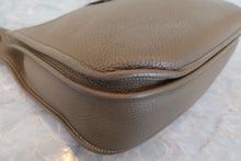 將圖片載入圖庫檢視器 HERMES／エルメス エブリン3ＰＭ トリヨンクレマンス エトゥープ Z刻印 ショルダーバッグ 800090159
