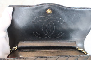 CHANEL Bias stitch chain shoulder bag Lambskin Black/Gold hadware Shoulder bag 600040083