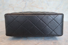 画像をギャラリービューアに読み込む, CHANEL/シャネル マトラッセチェーンショルダーバッグ ラムスキン ブラック/ゴールド金具 ショルダーバッグ 700090099
