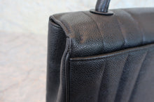 将图片加载到图库查看器，CHANEL/香奈儿 coco小姐 手提包 荔枝皮 Black/Gold hardware(黑色/金色金属) 手提包 800100014
