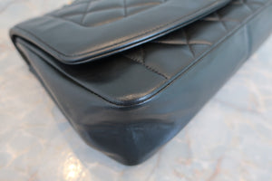 CHANEL/シャネル ダイアナマトラッセチェーンショルダーバッグ ラムスキン ブラック/ゴールド金具 ショルダーバッグ 700090098
