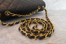 将图片加载到图库查看器，CHANEL/香奈儿 中号CF 单盖包 链条包 羊皮 Black/Gold hadware(黑色/金色金属) 肩背包 700060096
