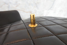 将图片加载到图库查看器，CHANEL/香奈儿 中号CF 单盖包 链条包 羊皮 Black/Gold hadware(黑色/金色金属) 肩背包 700060096
