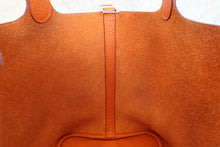 Load image into Gallery viewer, HERMES PICOTIN LOCK MM Clemence leather Orange □O Engraving Hand bag 600120186
