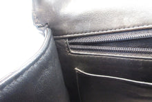 将图片加载到图库查看器，CHANEL/香奈儿 中号CF 单盖包 链条包 羊皮 Black/Gold hadware(黑色/金色金属) 肩背包 700060096
