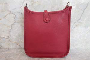 HERMES／エルメス エブリンTPM ヴォーエプソン ルージュグレナ X刻印 ショルダーバッグ 700030289