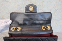 将图片加载到图库查看器，CHANEL/香奈儿 中号CF 单盖包 链条包 羊皮 Black/Gold hardware(黑色/金色金属) 肩背包 800090181
