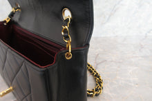 将图片加载到图库查看器，CHANEL/香奈儿 戴妃 CF 链条包 羊皮 Black/Gold hadware(黑色/金色金属) 肩背包 700060157

