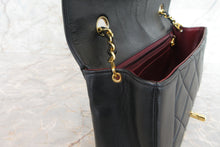 将图片加载到图库查看器，CHANEL/香奈儿 戴妃 CF 链条包 羊皮 Black/Gold hadware(黑色/金色金属) 肩背包 700060157
