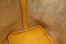 将图片加载到图库查看器，HERMES PICOTIN PM Clemence leather Jaune □G刻印 Hand bag 600070017
