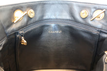 將圖片載入圖庫檢視器 CHANEL/シャネル マトラッセチェーントートバッグ ラムスキン ブラック/ゴールド金具 トートバッグ 800090233
