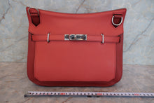 画像をギャラリービューアに読み込む, HERMES／エルメス ジプシエール28 トリヨンクレマンス/ヴォースイフト ルージュベネチアン □R刻印 ショルダーバッグ 800010010
