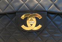 将图片加载到图库查看器，CHANEL/香奈儿 大号CF 单盖 链条包 羊皮 Black/Gold hadware(黑色/金色金属) 肩背包 600100057
