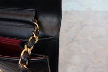 将图片加载到图库查看器，CHANEL/香奈儿 CF 按压锁 链条包 羊皮 Black/Gold hardware(黑色/金色金属) 肩背包 800090169
