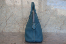 Load image into Gallery viewer, HERMES／BOLIDE 31 Clemence leather Blue jean □O Engraving Hand bag 700120075
