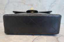将图片加载到图库查看器，CHANEL/香奈儿 迷你CF 单盖 链条包 羊皮 Black/Gold hadware(黑色/金色金属) 肩背包 700100193
